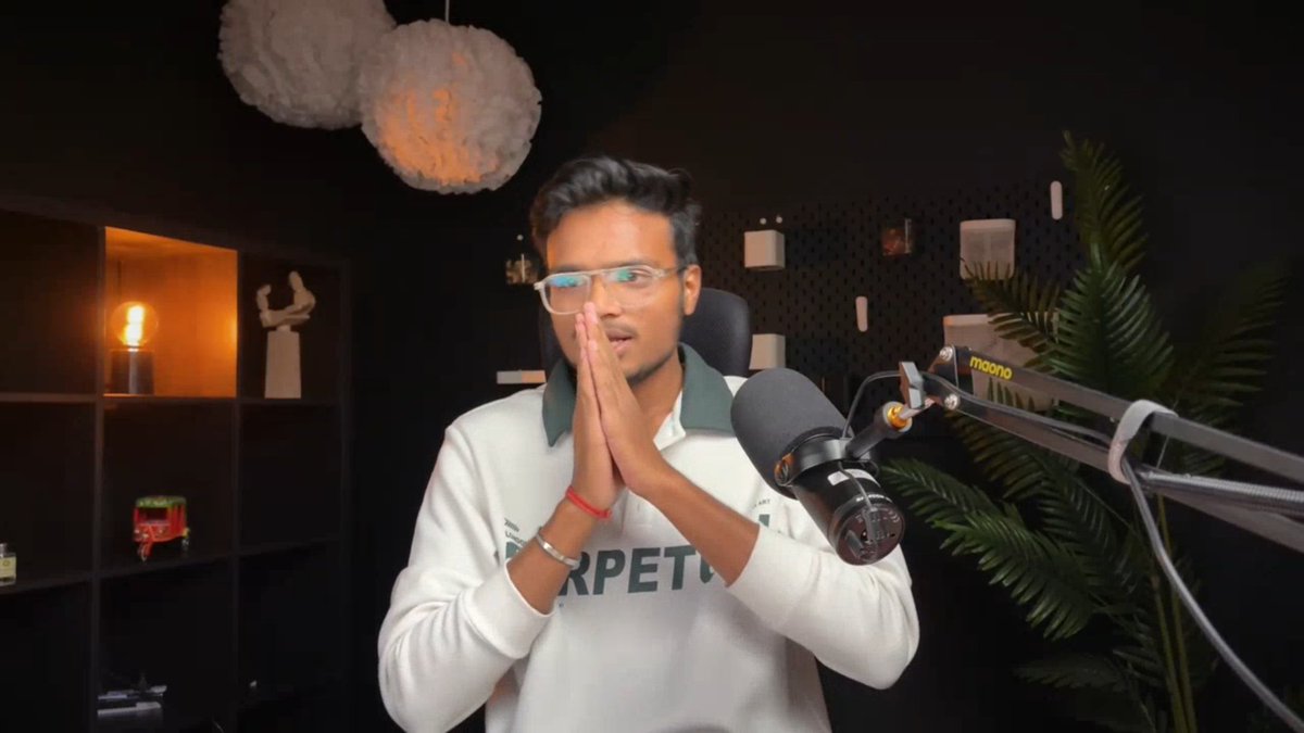 stackarnav's tweet image. Learned some crazy advanced CSS today and my brain is still buffering 😭🔥

💠 box-shadow for depth
💠 text-shadow for cleaner hierarchy
💠 conic-gradient for dynamic backgrounds
💠 keyframes + scale() for smooth animations
💠 @ property for custom CSS variables

@ankurdotio…