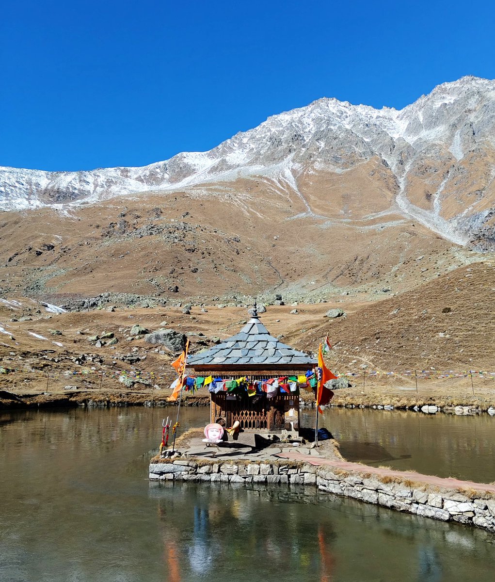 sauravonweb's tweet photo. Exploring Kalpa: mountains, magic, and Krishna’s serenity.

#kalpa #himachal