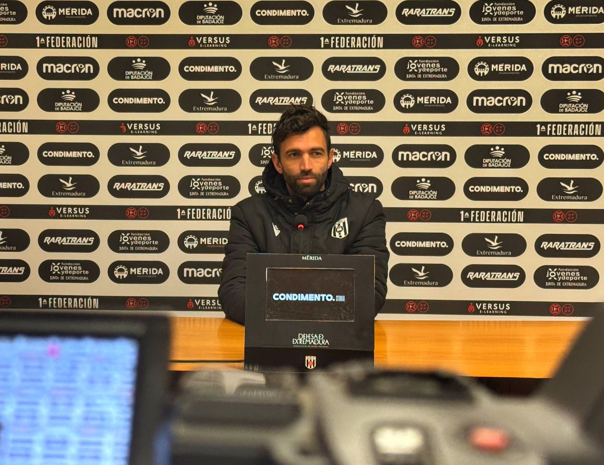 🎥 Ya puedes ver la rueda de prensa del míster, Fran Beltrán, previa al #RacingMérida 

📺 youtu.be/4oFIOiWe5po?si…