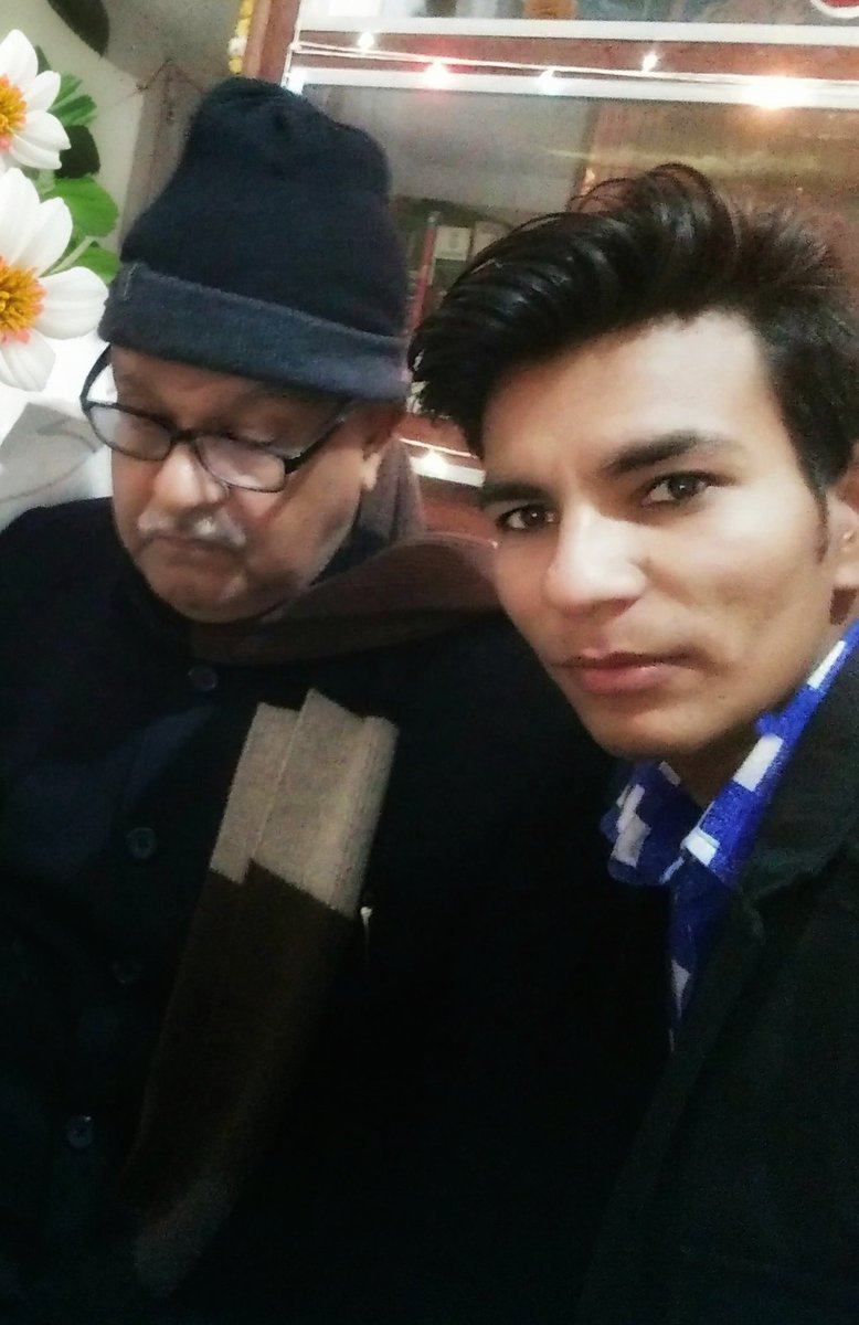 shubham89310's tweet photo. #कानपुर शहर अध्यक्ष से लेकर प्रदेश अध्यक्ष तक, मेयर से लेकर कानपुर के 3 बार सांसद रहे और कांग्रेस सरकार में दो बार केंद्रीय मंत्री रहे #श्रीप्रकाशजायसवाल जी का निधन बहुत दुखद है 
उनके साथ बिताए हुए कुछ पल...
विनम्र श्रद्धांजलि💐💐
#Kanpur #Congress #ShriPrakashJaisawal #GDP #rip https://t.co/VQgVmgSsN0