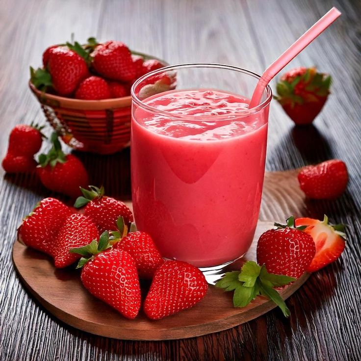 drtamalehenry's tweet image. Fuel your morning with antioxidant-rich strawberries!
They improve heart and brain health, aid digestion, and reduce inflammation.
 Tip: Sprinkle over yogurt or cereal for a colorful, nutrient-packed breakfast.
#MorningWellness #BrainBoost #HealthyHabits  #FestiveSeason