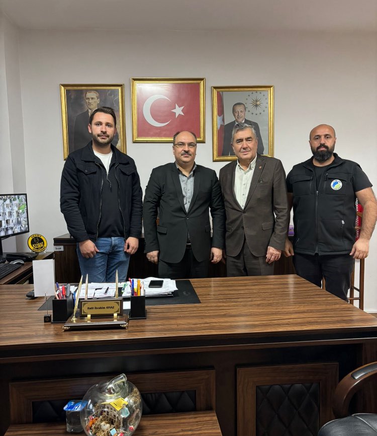 Ülküm Eğitim Vakfı başkanı Mehmet Aydin  beye ve kıymetli yönetimine nazik ziyaretleri için teşekkür ediyorum. Vakfın çalışmaları hakkında istişarelerde bulunduğumuz toplantı için ￼ve vakıf hassasiyetleri için kıymetli misafirlerime teşekkür ediyorum
#vakıflargenelmüdürlüğü