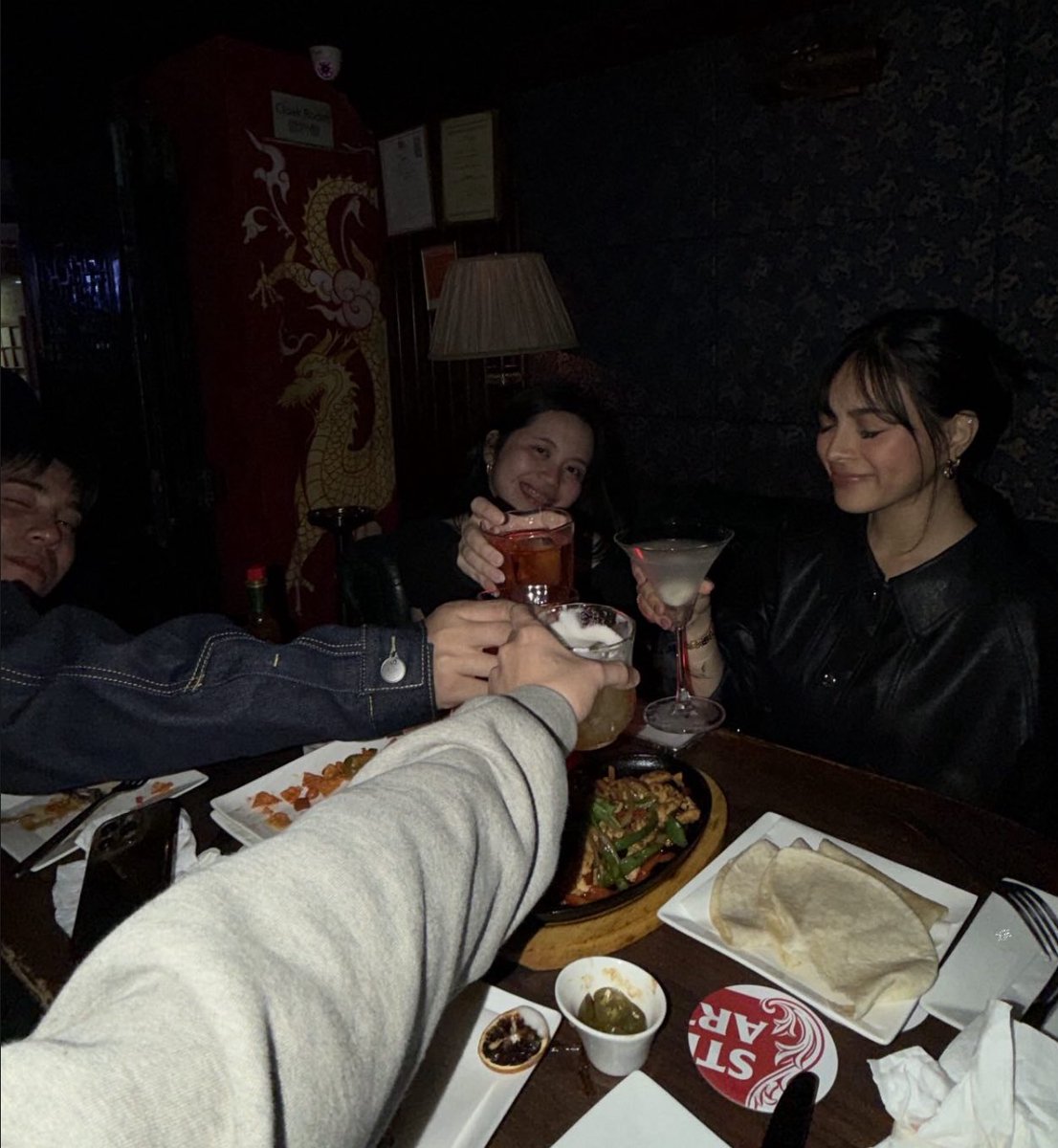 jellyzens's tweet image. WALANG MATUTULOG