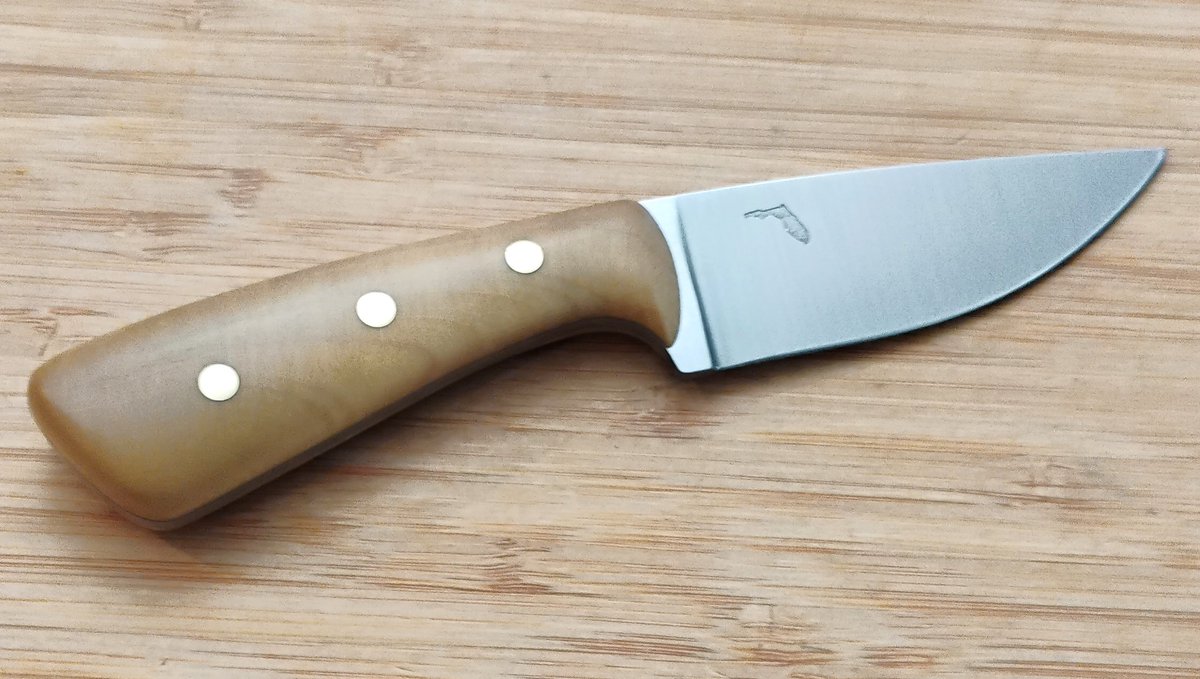 GrebecKnives's tweet photo. Ever ruin a trophy cape because your skinning knife was too big?  A caping knife is built for precision around eyes, ears & nose.
Just dropped the ultimate caping knife guide (blade shapes, handles, field tips & top picks) ↓
 https://t.co/R40Vis8VtZ
#CapingKnife #HuntingKnives #KnifeLife #DeerSeason