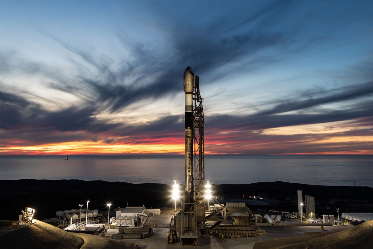 Big day TODAY 🚀

Transporter-15 is set to lift off at 19:44 CET / 10:44 PT from Vandenberg Space Force Base. 

Watch the livestream, it is a special one: spacex.com/launches/trans…

GO Falcon 9. GO SpaceX. GO Exolaunch! 

📸: SpaceX 

#LaunchWithExolaunch