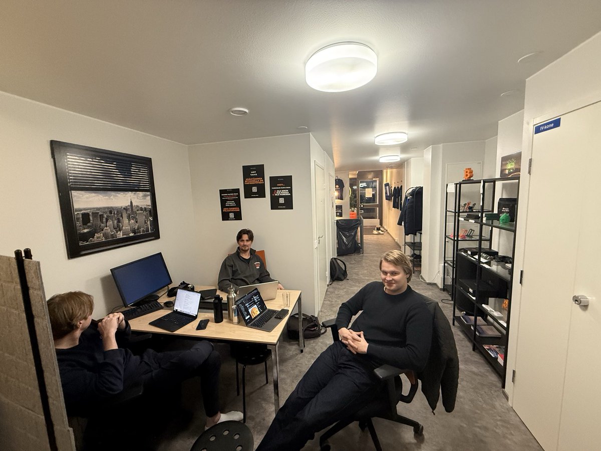 ₿TCHEL 🇫🇮 tweet media