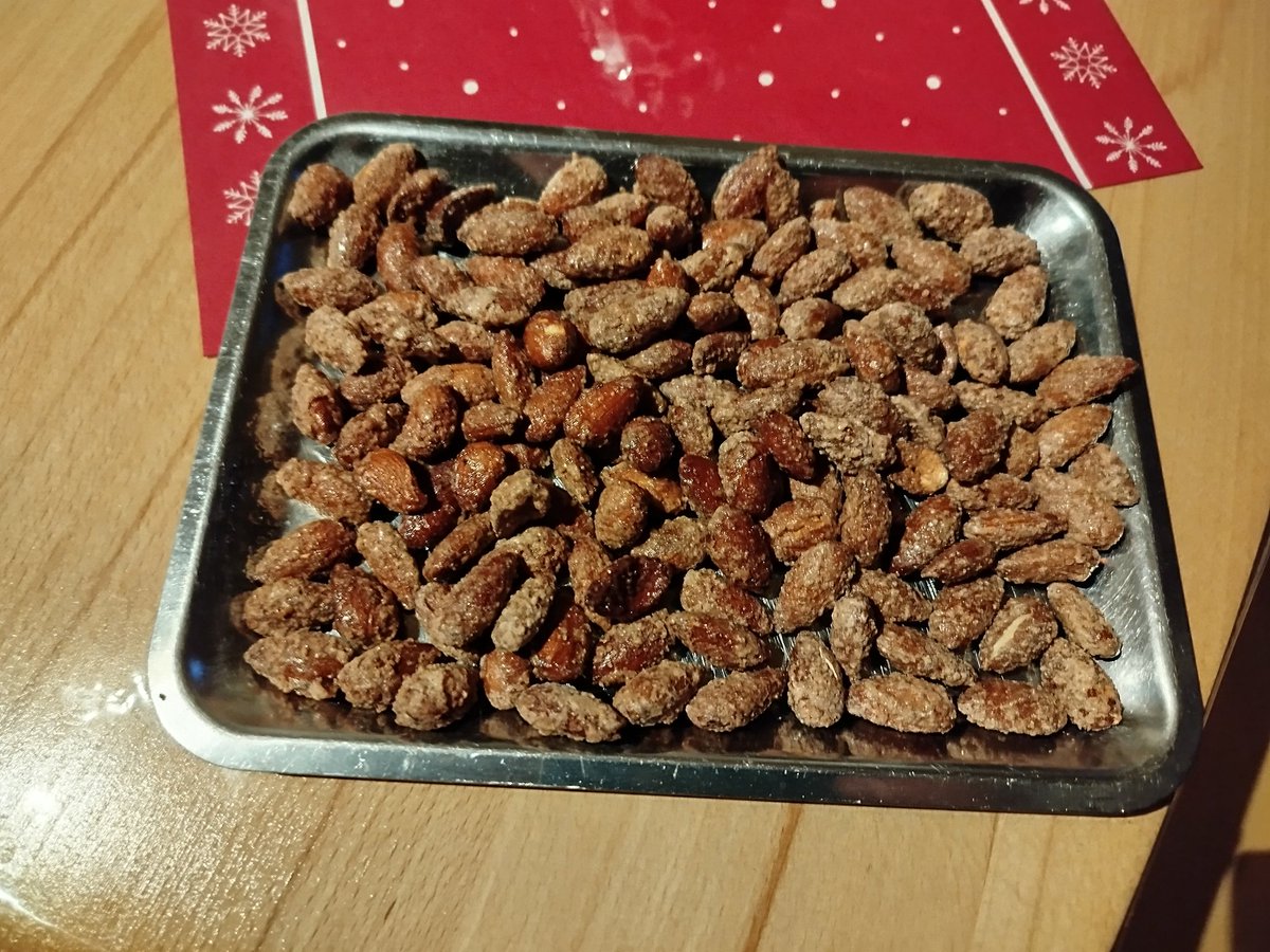 Geschmacklich 🤤🤤👍 aber sie glänzen nicht ☹️.
Na ja, erster Versuch 🤷😉
<a href="/OskarEdelhain/">Nils Oskar vom Edelhain </a>