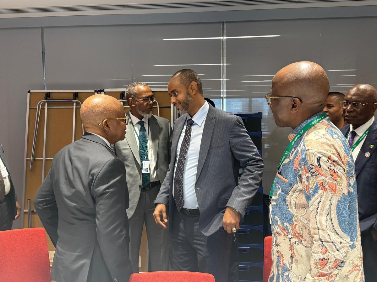 Had a constructive meeting with my counterpart, Hon. Adegboyega Oyetola, Minister of Marine and Blue Economy of the Federal Republic of Nigeria, on the sidelines of the IMO Assembly. Our discussion explored areas where Somalia and Nigeria can deepen cooperation in maritime