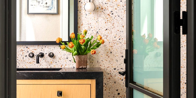 Net_Lettings's tweet image. 70 Transformative #Bathroom Tile Ideas to Inspire Your Next #Refresh. 🛁✨

If you&apos;re searching for ways to make your bathroom or powder room look fresh and #unique, we recommend focusing your #attention on the #tile. 

shorturl.at/YW9va