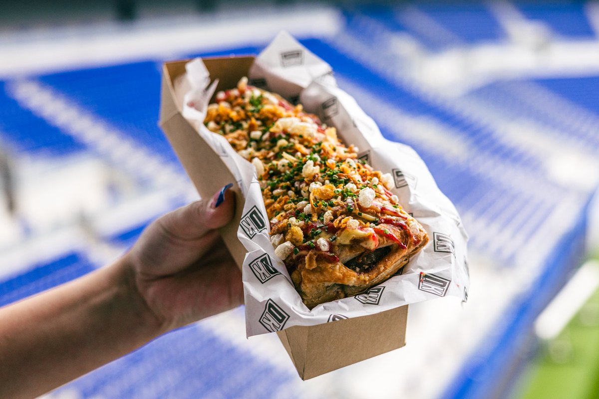 EvertonStadium's tweet image. Christmas is coming to Hill Dickinson Stadium! 🎄

Our limited-edition festive menu is landing on the concourse at every home game from now until the end of the year.

Think crispy Buttermilk Turkey Burgers, giant Yorkie Wraps packed with all the trimmings, indulgent Pigs in…