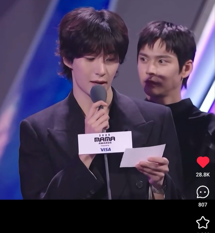 wontonaegi's tweet image. #anton is going viral among hongkong netizens on  sns because of his cantonese speech at MAMA today which touched them with its genuine sincerity. he truly is an angel 🧡

speech: &quot;we understand that many people are dealing with a very distressing time now therefore today we will…