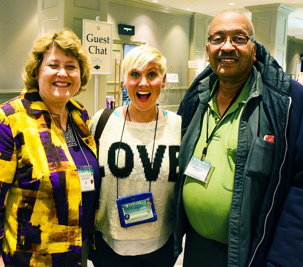 ECKANKAR's tweet image. ”Spiritually healthy people like to be a ray of sunshine for the ones they love.” 

—Harold Klemp, “The Loving Heart”

#ECKANKAR #ECKseminar #SpiritualFamily #SpiritualFreedom

Photo by Imoleayo E. Ogutuga