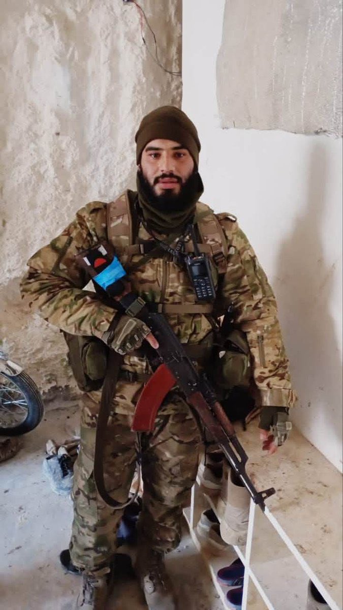 Wolveri07681751's tweet image. شهداء ردع العدوان

الشهيد  غسان العبد الرحمن
من شهداء  العصائب الحمراء
دخل حماة مع طلائع الانغماسيين واستشهد على ثراها مقبلا غير مدبر وكان له الفضل في كسر تحصينات النظام في حماه