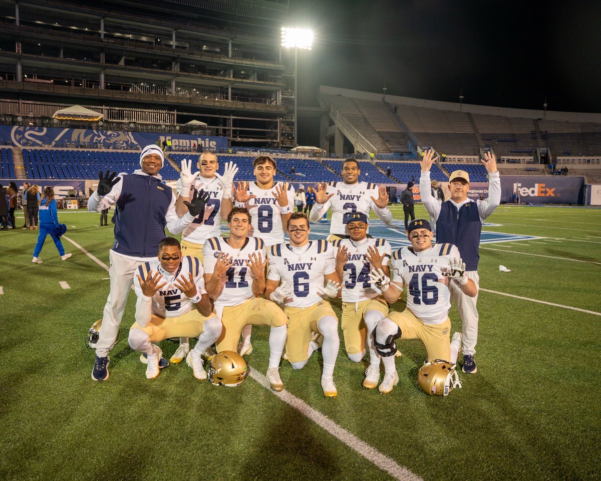 Coach Cronic @ Navy tweet media