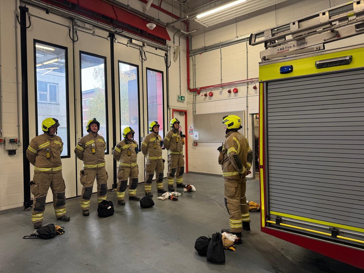 LondonAssembly's tweet image. Members of #AssemblyFire spoke to firefighters at Old Kent Road Fire Station today, as part of an investigation into the risk of firefighters’ exposure to contaminants and its impact on their health and wellbeing. Read more about the investigation here: london.gov.uk/who-we-are/wha…