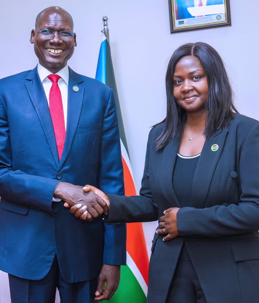 Senior Presidential Envoy Hon. Adut Kiir held a meeting with the Minister of Roads and Bridges, Hon. Peter Lam Both, in her office.

The discussion focused on ongoing national infrastructure priorities and areas that require strengthened coordination between the two institutions