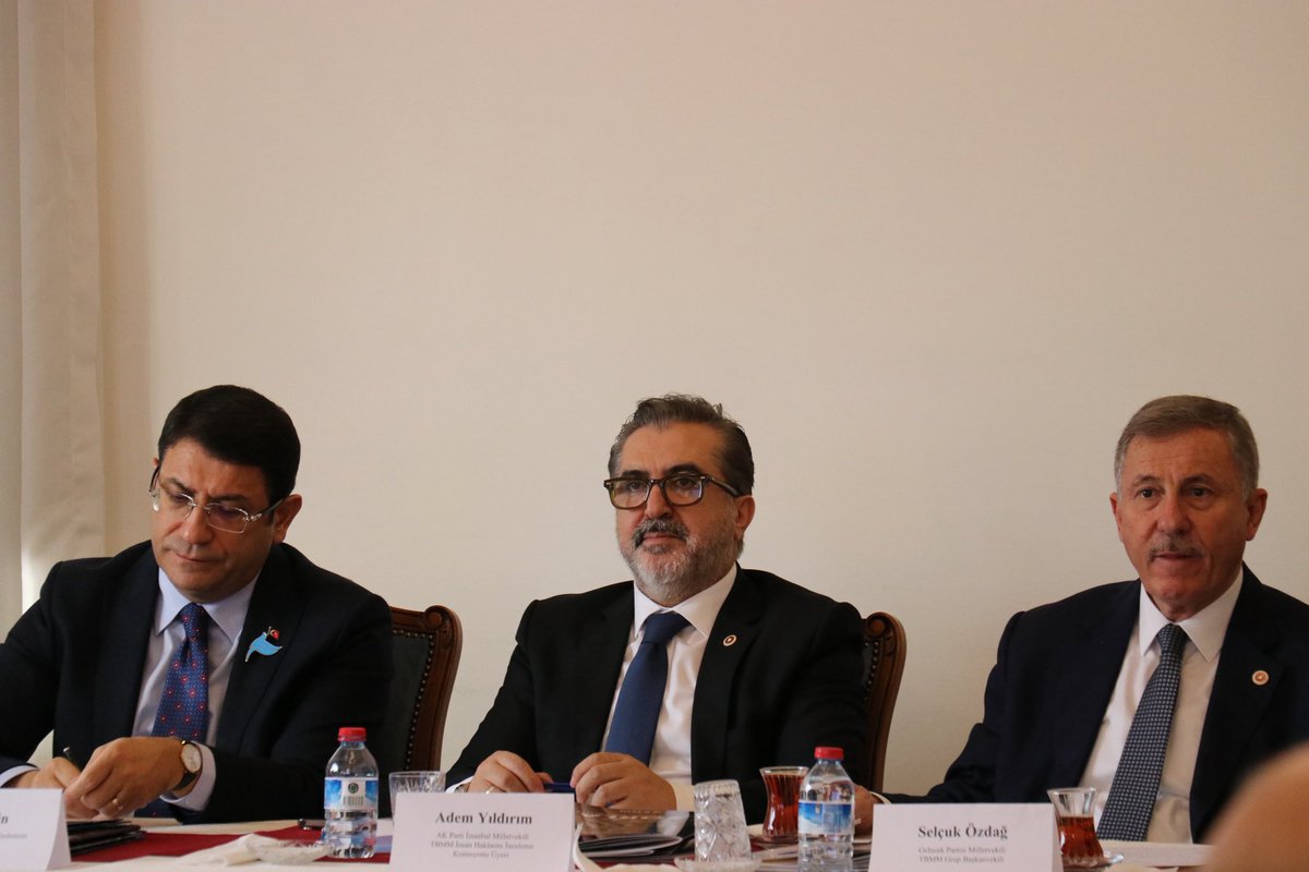 avademyildirim's tweet image. Bugün, Doğu Türkistan İnsan Hakları İzleme Derneği (ETHR) tarafından düzenlenen “Türkiye’nin Risk Altındaki Tedarik Zinciri: Uygur Zorla Çalıştırması ve Küresel Yaptırımlar” başlıklı çalıştaya katılım sağladık.

Doğu Türkistan’da yaşanan insan hakları ihlallerini, özellikle Uygur…