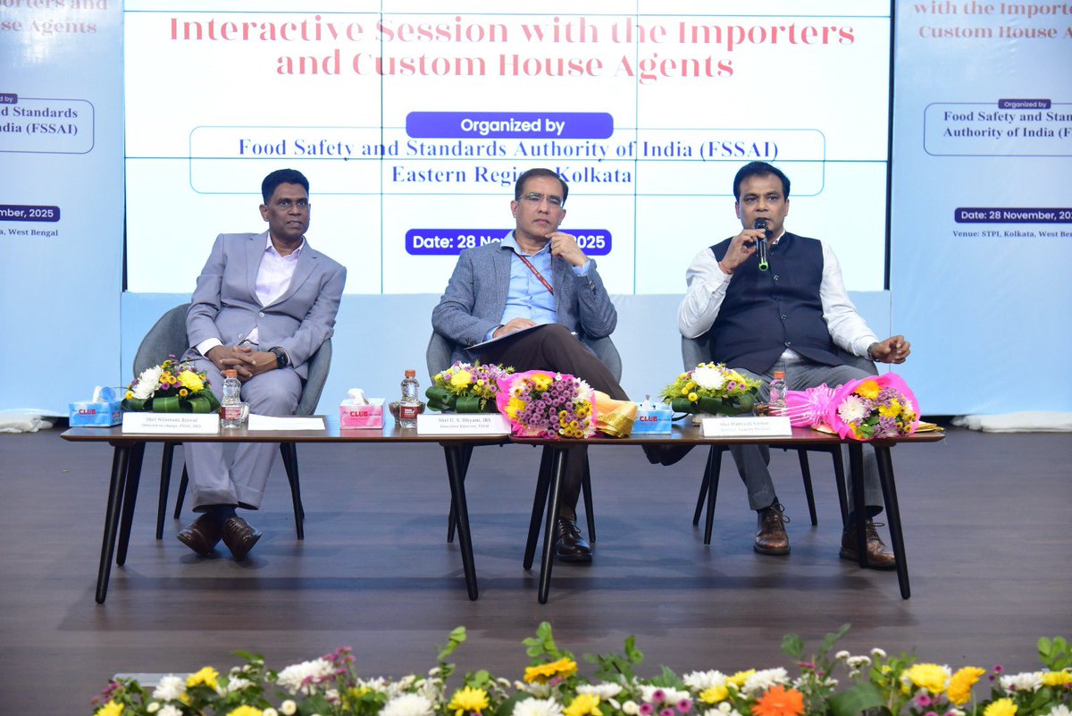 fssaiindia's tweet photo. FSSAI held an interactive session in Kolkata with Importers &amp; CHAs under Eastern Region, led by ED, FSSAI, Shri US Dhyani. Key regulatory issues were discussed, and the pilot launch of SWIFT 2.0 was highlighted to boost transparency &amp; efficiency in food imports. #FSSAIImports https://t.co/oadtNys8yA