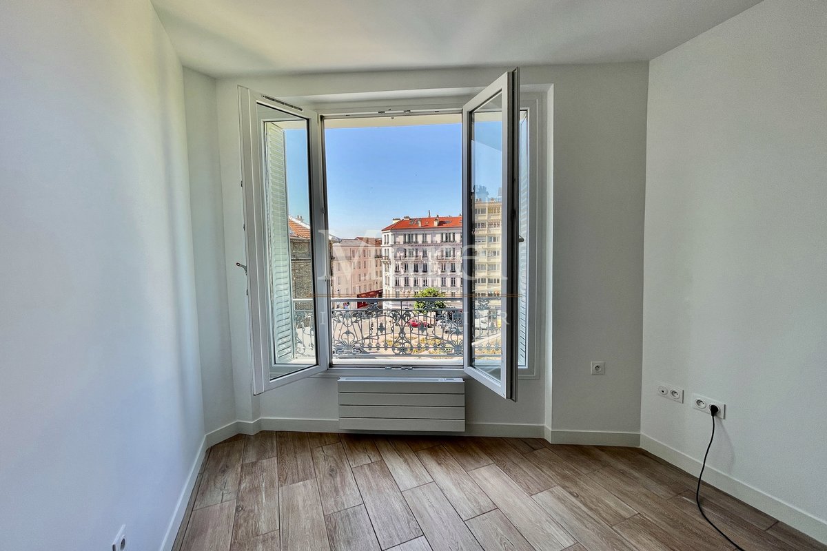 NgAurel's tweet image. À LOUER 📍 Puteaux - Mairie Centre ville 🔑 2 pièces 🛏 1 chambre 📏 38,5m² 📊DPE : E/B 🚇 Esplanade de la Défense (Métro L1) 🚉 Gare de Puteaux (Ligne T2 L et U) 🏷 1.275€ charges comprises 🖥 Plus d’infos sur marelimmobilier.fr #puteaux ; #paris ; #hautsdeseine ; (1/2)