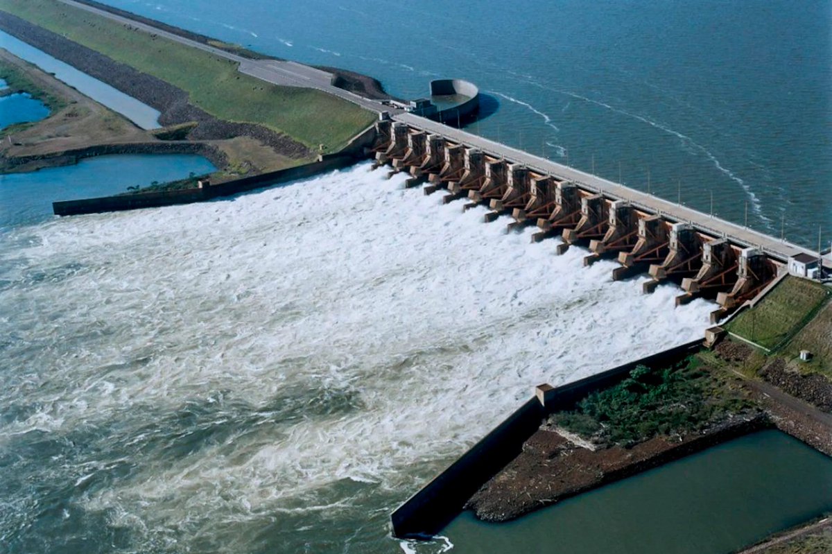 <a href="/bartolomerulli/">Boya</a> <a href="/SalasRodi32529/">Rodi Salas</a> Imposible crecer de esta forma 👇
<a href="/JMilei/">Javier Milei</a> vende las centrales hidroeléctricas Alicurá, El Chocón, Cerros Colorados y Piedra del Águila.

Fueron construidas hace décadas con fondos públicos. No son deficitarias. Producen aproximada/ el 10% de la energía eléctrica de la Argentina.