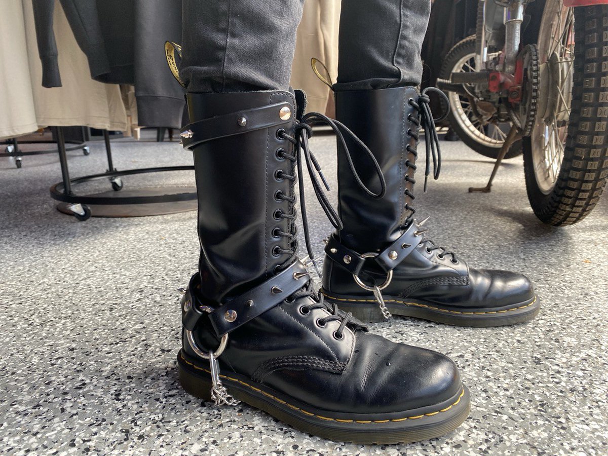 SlimyOpossum's tweet photo. Yall know I make boot stuff too? https://t.co/lgQhWQLq0O