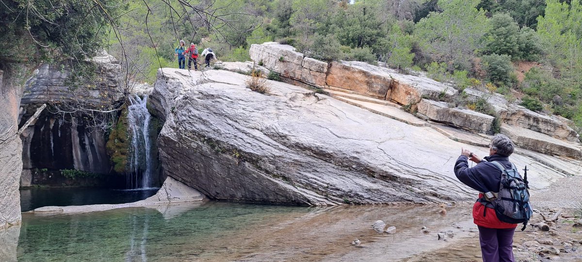 23/11 2025 FARENA (Alt Camp)
Excursió amb CE Pica d'Estats

En aquesta caminada descobrim indrets paisatgístics i patrimonials molt bonics d’aquest racó de les muntanyes de Prades.

Distància: 14,2 km 
Desnivell: 320 metres

#cepicadestats #caminsipaisatges #farena #altcamp