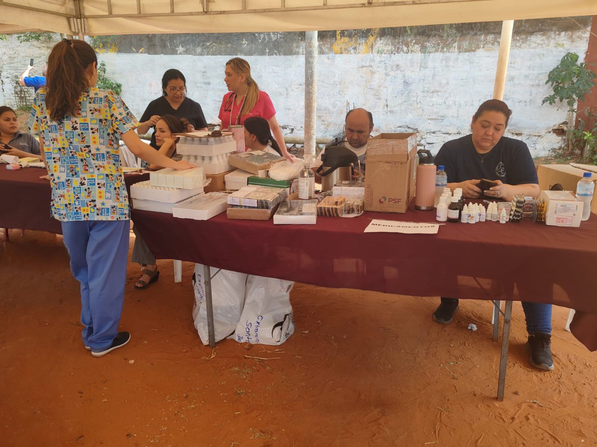 Servicios Comunitarios en Lambaré 

El Ministerio del Interior, a través de los  programas “Seamos Ciudadanos” y “Yo Soy, tu Identidad es tu Derecho”, participó de una jornada de servicios comunitarios en la Escuela N° 677 Próceres de Mayo de la ciudad de Lambaré...(1/4)