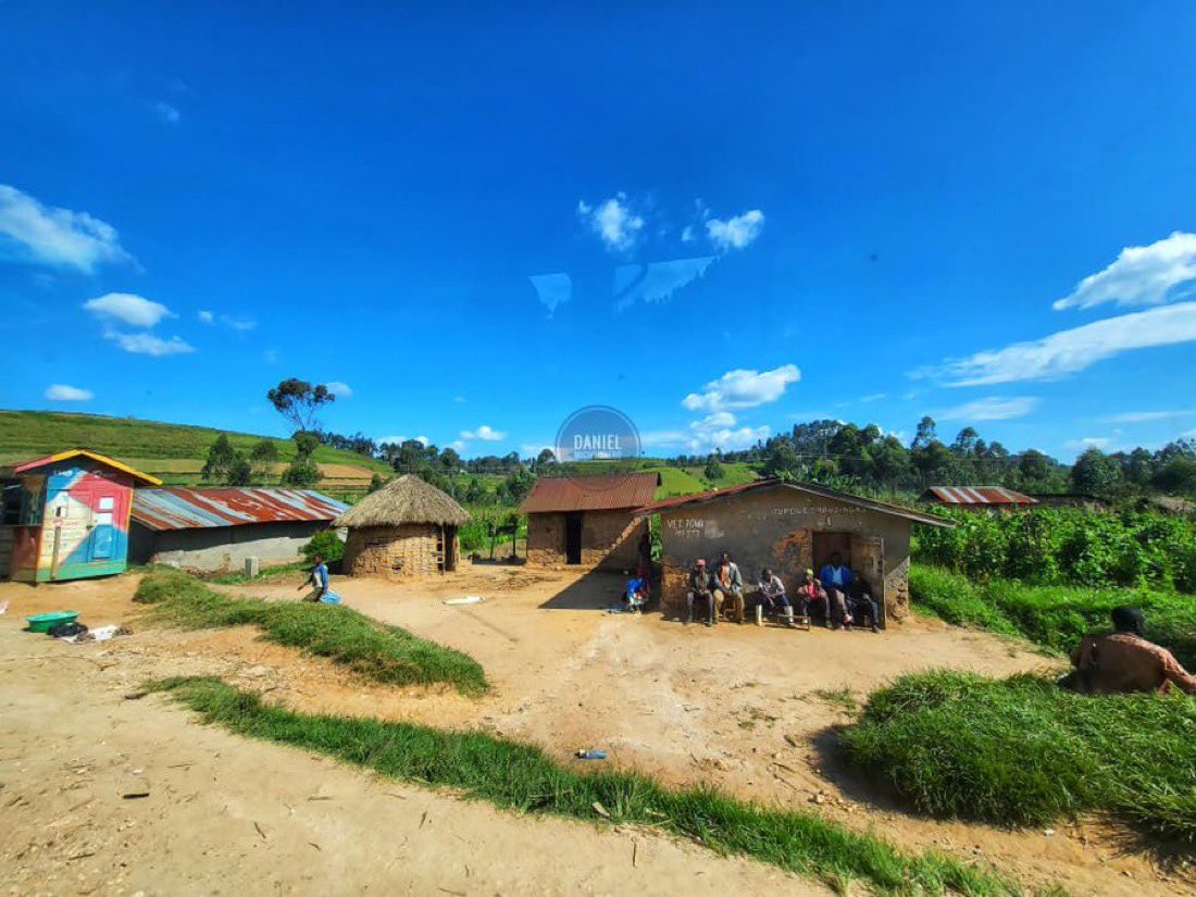 TsiluluJonobe's tweet image. #RDC🇨🇩: plus  de 2 650 civils tués par les #ADF dans le territoire de Lubero depuis Juin 2024  le Bapere et Manzia sont les plus touchés selon la société civile. 

42 écoles et une dizaine de structures sanitaires, fermées suite à l&apos;insécurité. La #SOCIV plaide pour des…