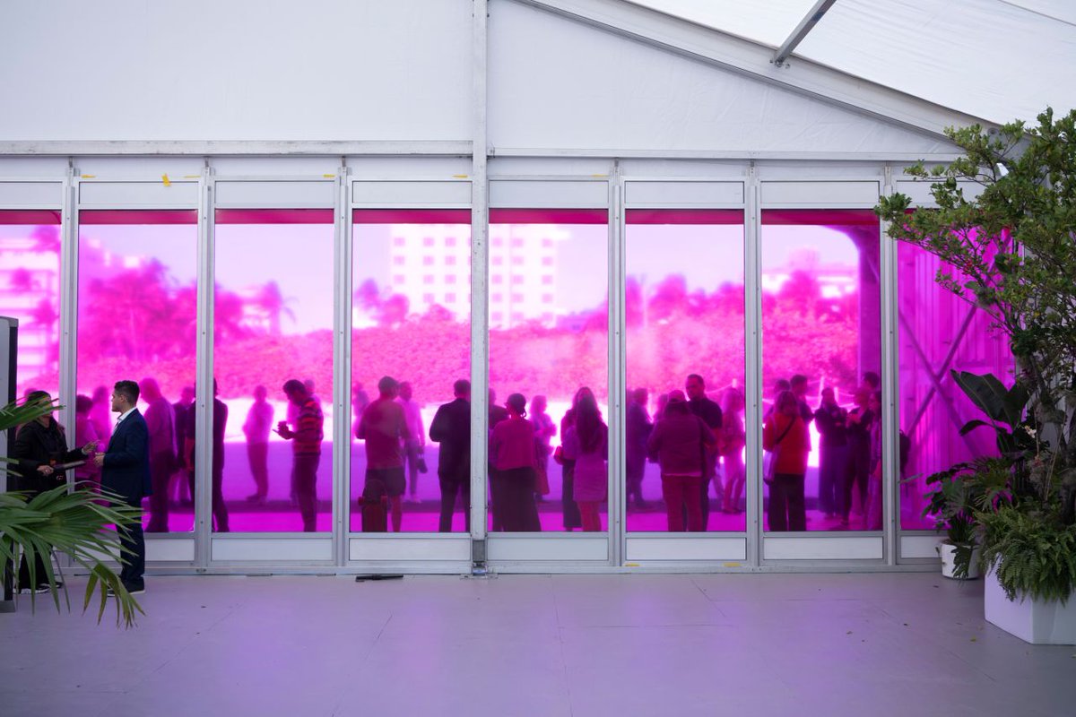 Sotheby's Institute tweet media