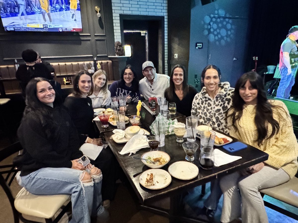 Great pre-Thanksgiving outing with the girls and their friends!