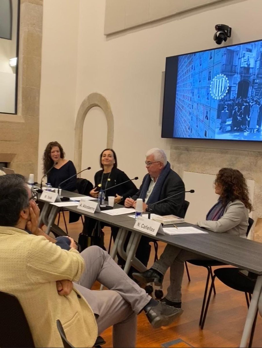 ClaretVives's tweet photo. Neus Moran (SEC-History) ha participat en la jornada “Usuaris amb nom propi. Abeurant-se de les fonts primàries” organitzat per @ArxiuUB i presidit per @AgustiAlcoberro https://t.co/8Zr5EA23mK