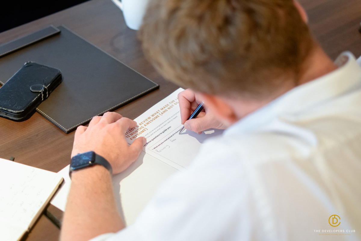 _developersclub's tweet image. The Executive at The Developers Club unites experienced developers for goal-setting sessions that create clarity, align strategies, and provide peer accountability, helping Members scale with confidence and achieve measurable progress. #TheDevelopersClub #TheExecutive