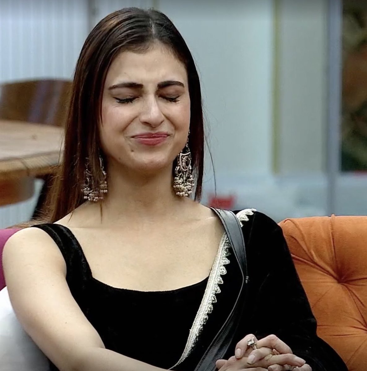 lust4ly's tweet image. chand sifaatish personified 🌙