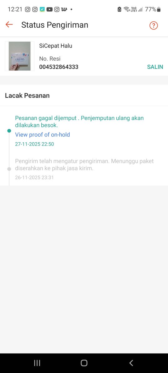 fioreintia's tweet photo. sedih banget paketku ga di pick up sama @sicepat_ekspres padahal udah set pickup dari tanggal 26 November, siap siap bentar lagi ter-cancel otomatis sama oren. Pulang kerja malam-malam dan dibelain packing paket malah gini ending nya, so sad 🥲 https://t.co/m4WywUmZBu