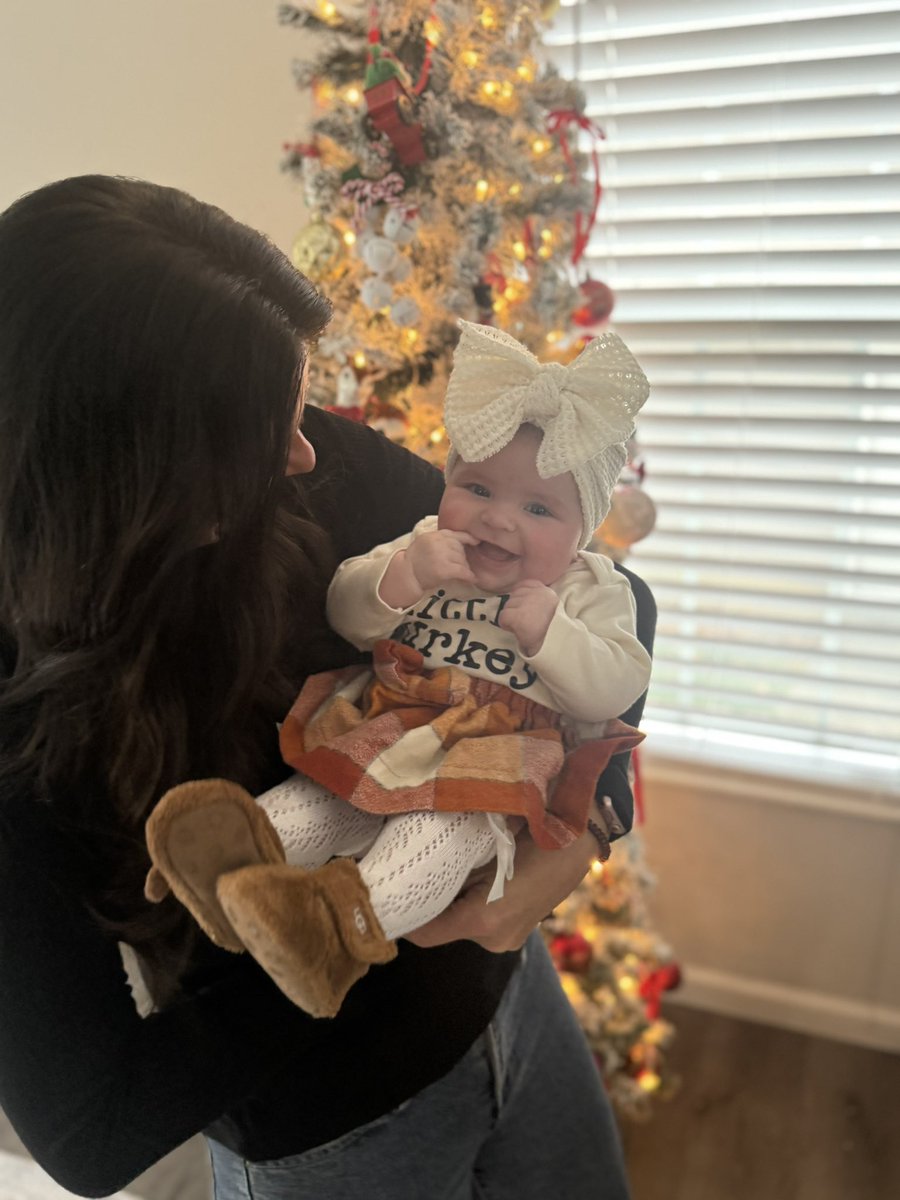 denisebedel's tweet photo. Thanksgiving 2025 🦃❤️ https://t.co/XprLqkWKYg