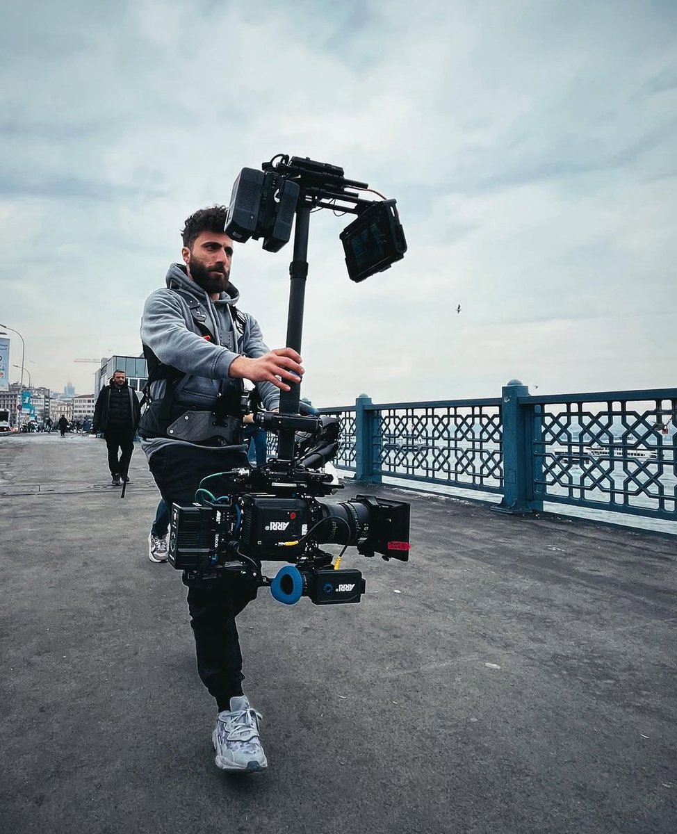 Dayım Ömer Belli vefatı kesin olmamakla beraber arama kurtarma çalışmaları devam etmekde. Bize vereceğiniz en büyük destek onu aramaya yardımcı olmanız. Lütfen destek olun, sesimizi duyurmamıza yardımcı olun. 🙏  #ömerbellinerede #ömerbelli