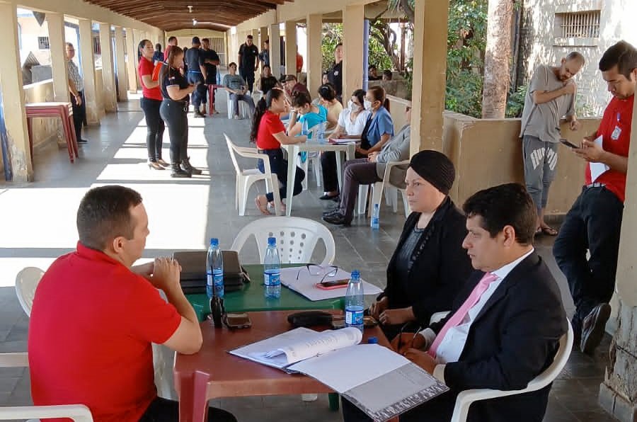 PoderJudicialPY's tweet image. 🔴Jornada de control y verificación procesal en la Penitenciaría Regional de Concepción

➕️Info pj.gov.py/notas/29084-jo…