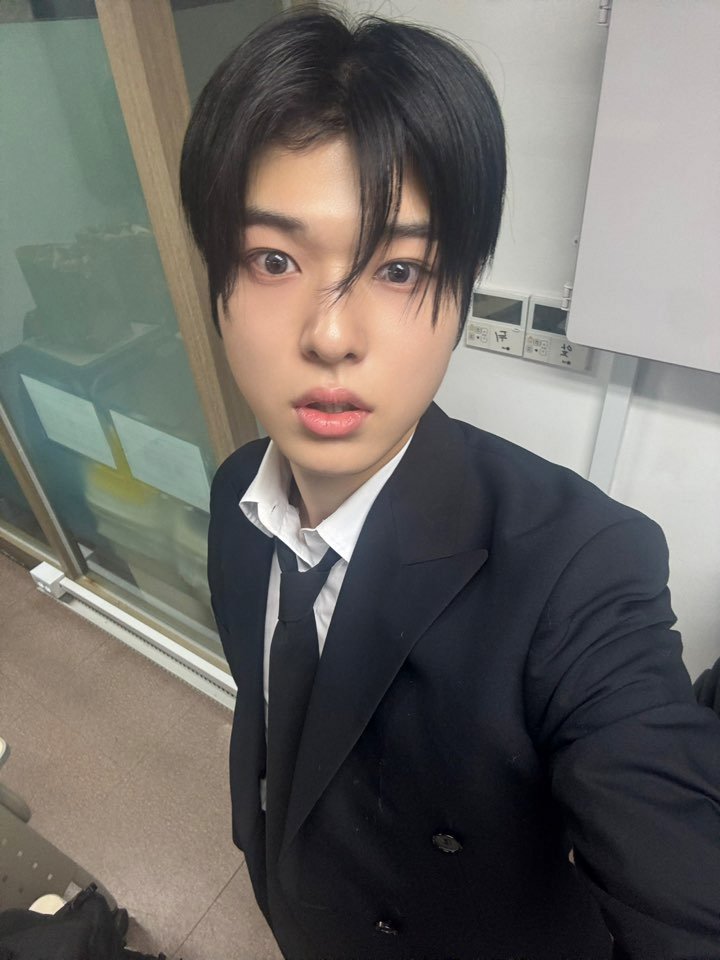 #Riwoo via X 
😎
#NEWBEAT #NBT #뉴비트 #김리우 <a href="/NewBeat_twt/">NEWBEAT</a>