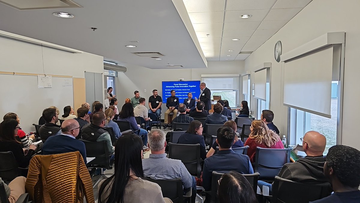 APGCED's tweet image. Yesterday at Pulse Forward hosted by the Alberta Food Centre great conversations on pulse ingredients. Sharing research, discussing challenges and seeing opportunities. @AlbertaPulse #pulses #abag