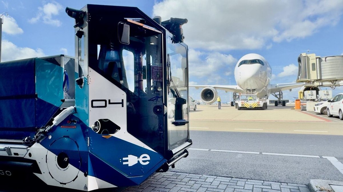 todaynews_all's tweet image. Airport Revolution Imminent?! Game-Changing Tech Tested!
Click, read ift.tt/V8OskXL 

Get ready for a smoother airport experience! Autonomous vehicles that can load and unload luggage all on their own have officially entered testing at air...
#Autonomousvehicles #news