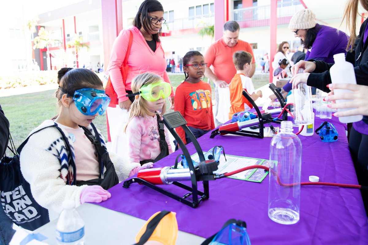 my_pcs's tweet image. Experience PCS is 8 days away! 🎉 Join us, Saturday, Dec. 6, from 10 a.m. to 2 p.m. at Clearwater High for a free, family-friendly event showcasing the incredible programs and opportunities our students experience every day. We can’t wait to see you there!