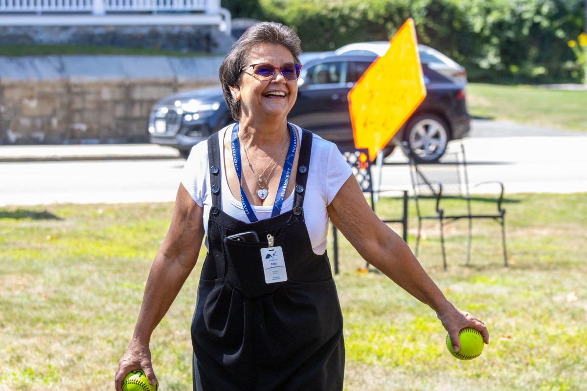 NextStepHC's tweet image. Norwood Healthcare had fun in the sun during their carnival earlier this year! ☀️🌻 They are seeking more team members to join their commitment to enhancing the quality of life for their residents. Click here to view their openings: norwood.employ.onshift.com/company_pages/…