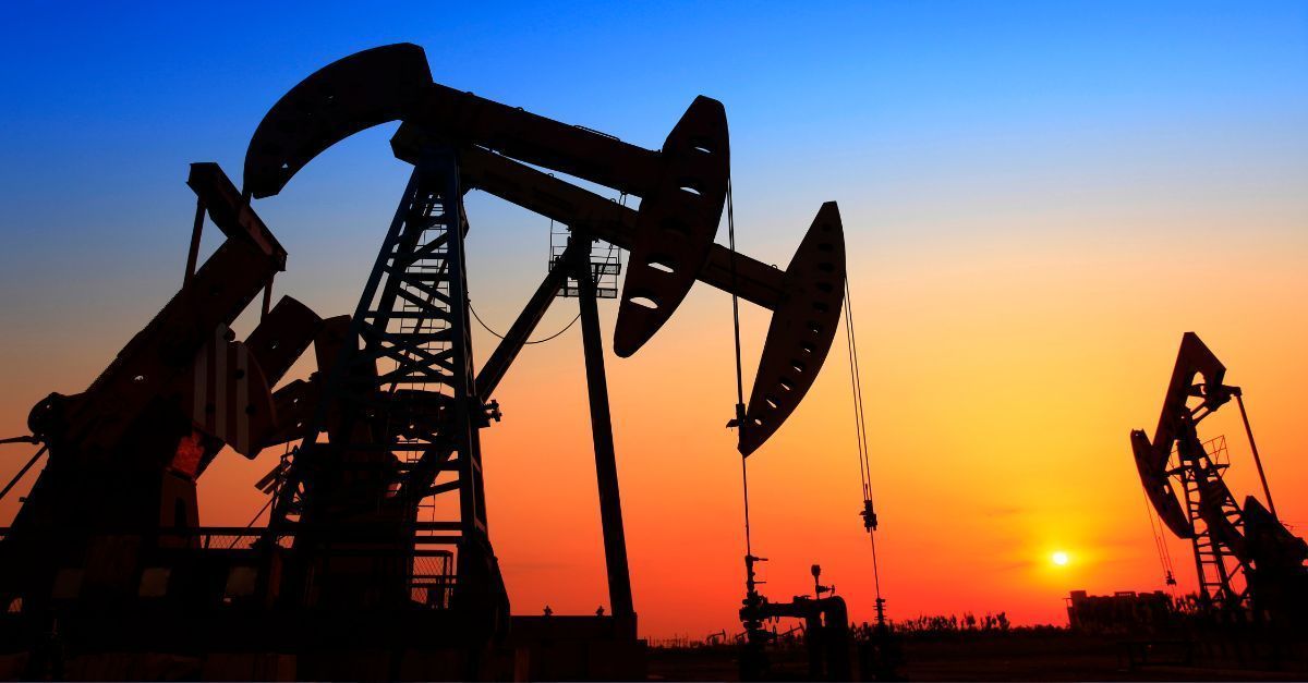 IoTNow_'s tweet image. ARTICLE:  In oil &amp;amp; gas, every second counts.

Satellite connectivity ensures worker safety, protects assets &amp;amp; keeps operations running anywhere, anytime.

Discover how: : buff.ly/NjOxCIN 

 #EdgeComputing #OperationalSafety