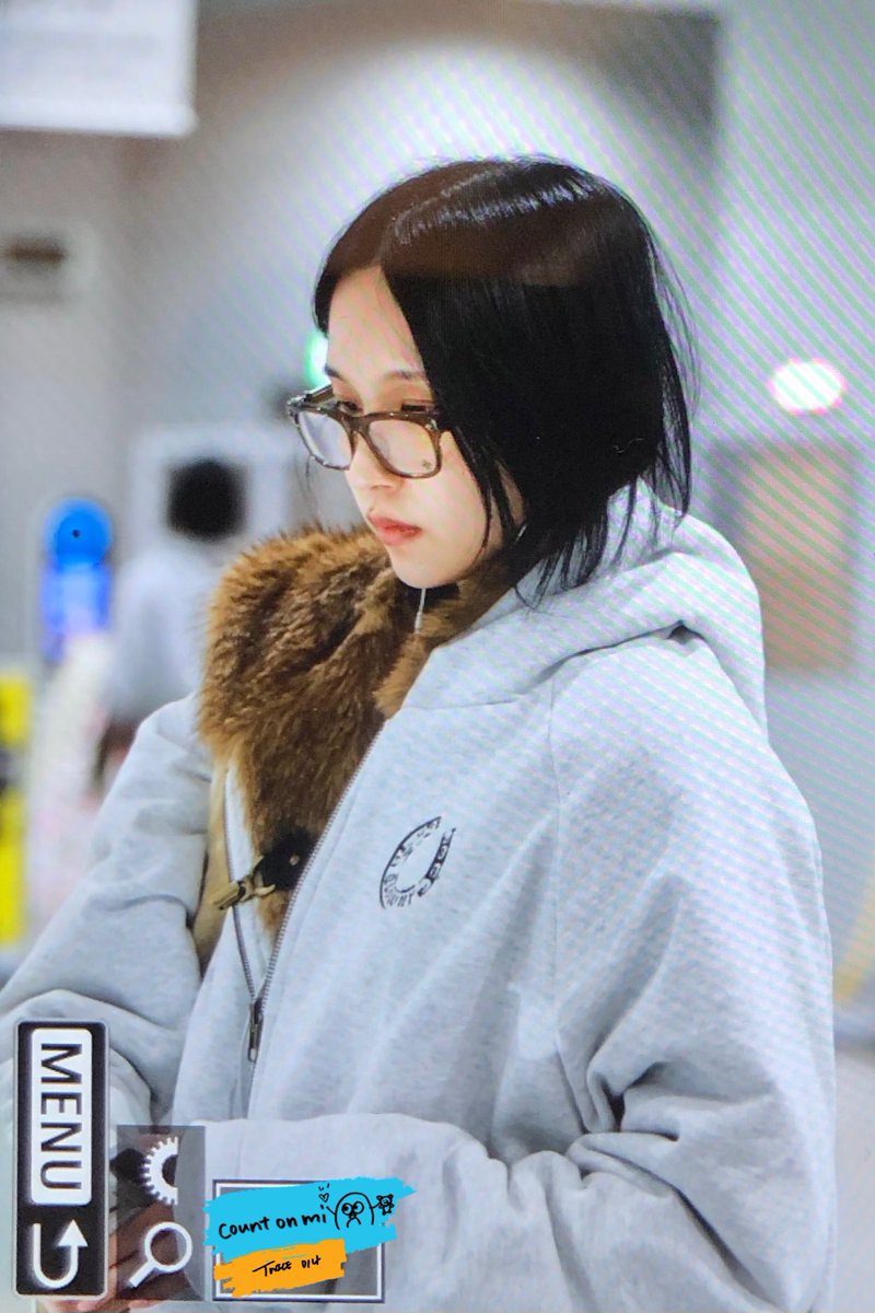 CountOnMi_324's tweet photo. 251128 KIX preview 

#TWICE #트와이스 #トゥワイス
⁠⁠#MINA #미나 #ミナ 🐧 https://t.co/yxihlYnTTy