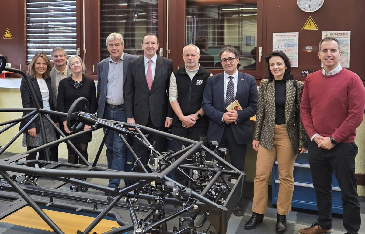 🧵3/8
El miércoles 26 se unieron a la delegación:
Luis Fernández-Cid, cónsul general de España en Ginebra
Mercedes Martínez, consejera de Trabajo, Migraciones y Seguridad Social
Lourdes Ballesteros, nuestra asesora técnica.