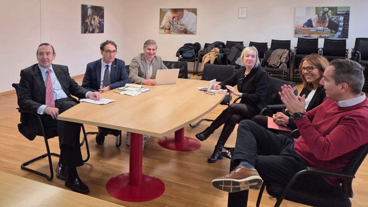 🧵7/8
Gracias a nuestro anfitrión Olivier Cujean, director del CFPT, y a los decanos Stéphane Cruchaud y Samuel Regueiro, por su cálida hospitalidad y dedicación.