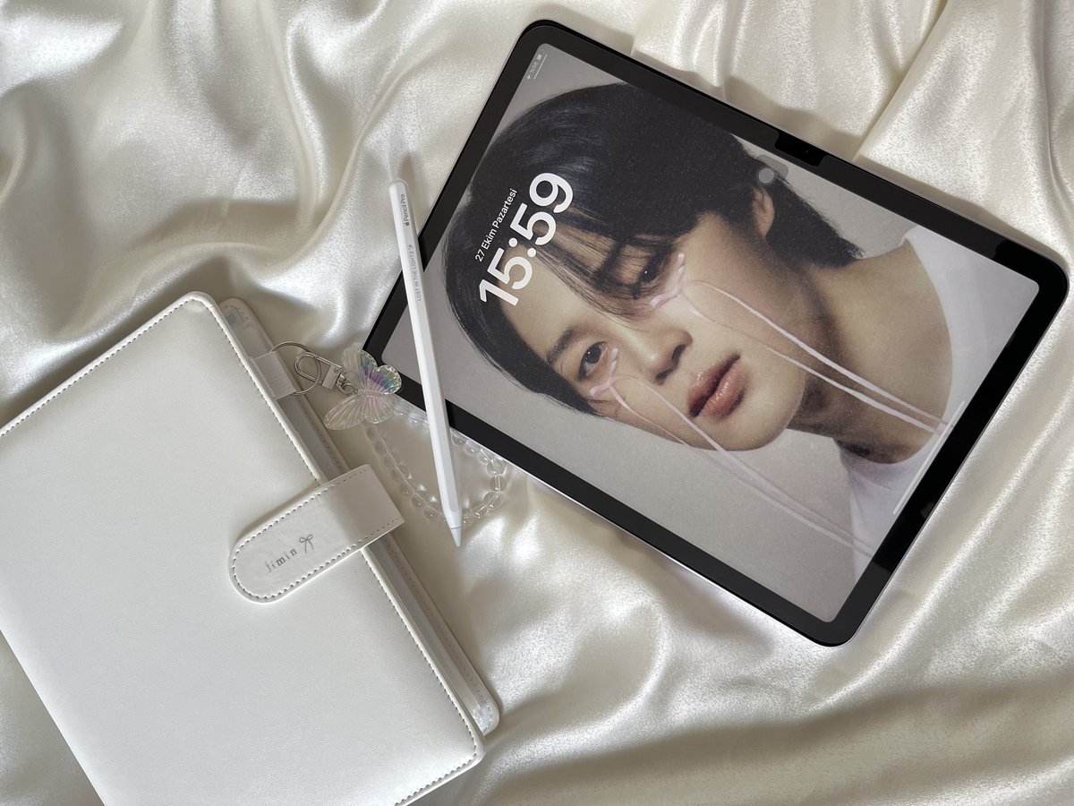 writtenbypjm13's tweet image. life as jimin girl ⋆⭒˚.⋆