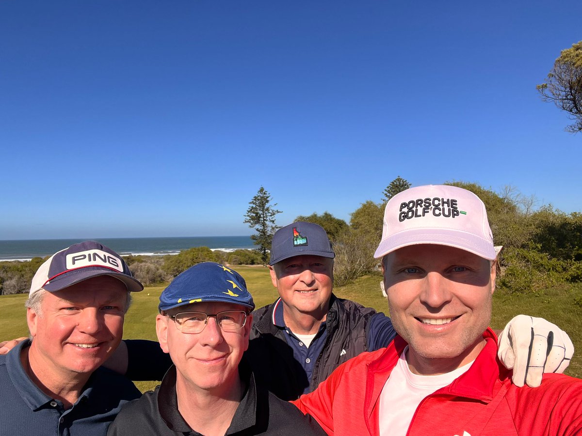 TheSocialGolfer.com tweet media