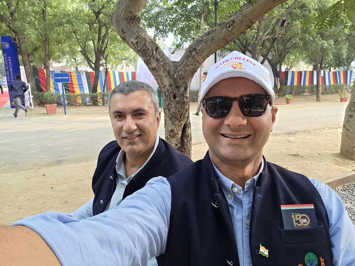 SandeepJakharpb's tweet photo. 40 & 46...many an adventures were planned under this very tree in the junior school forty years ago. Still going strong. 150 years celebrations of our alma mater, Mayo College Ajmer. #gomayo @AnirudhChaudhry https://t.co/rzCoITxeyy