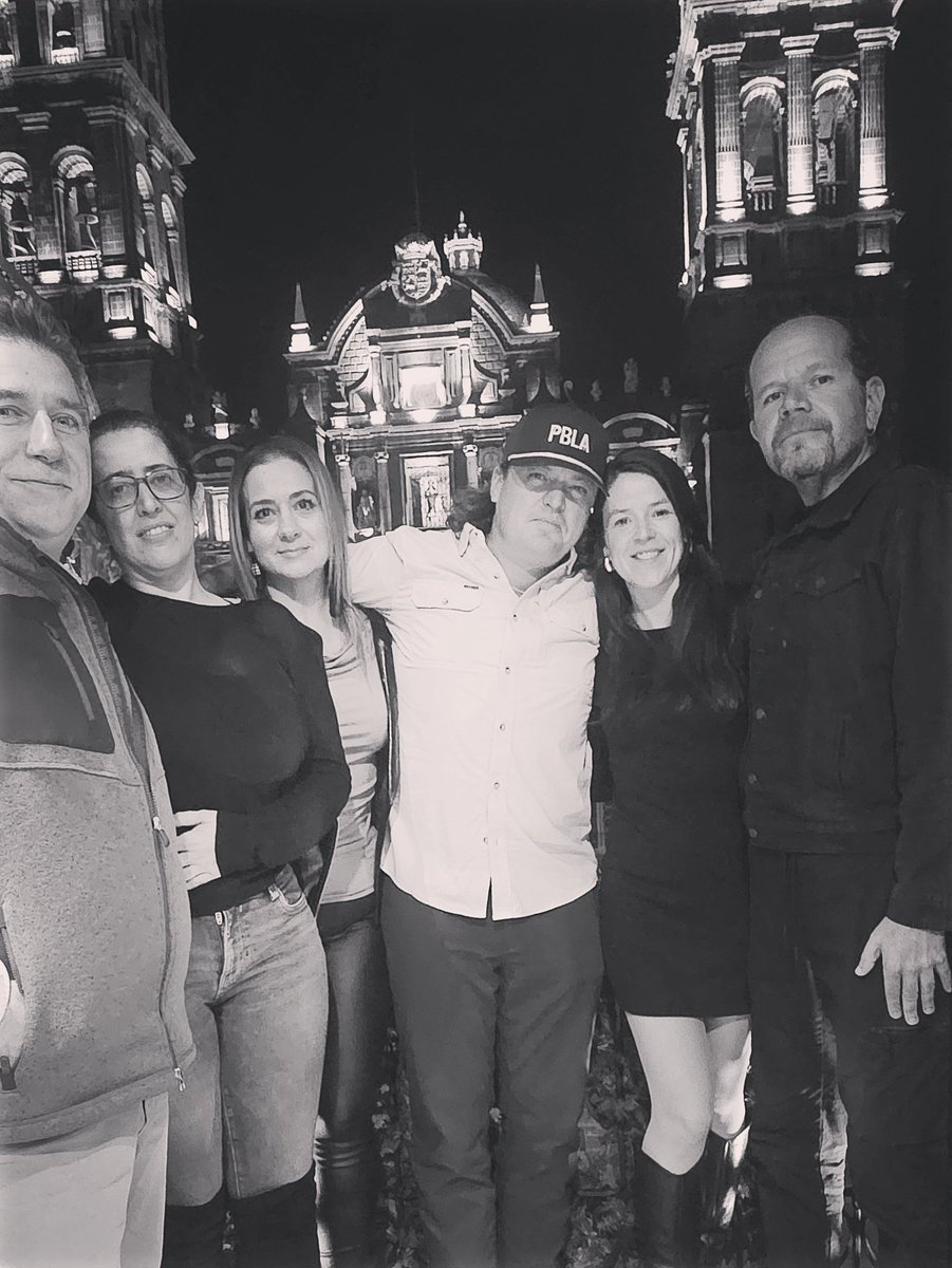 "Life isn't about money or power, but about love and affection." Richard Gere

#mylifeinpictures #friends #photoalbum #friendship
 instagram.com/p/DRmeUU2jkzx/…